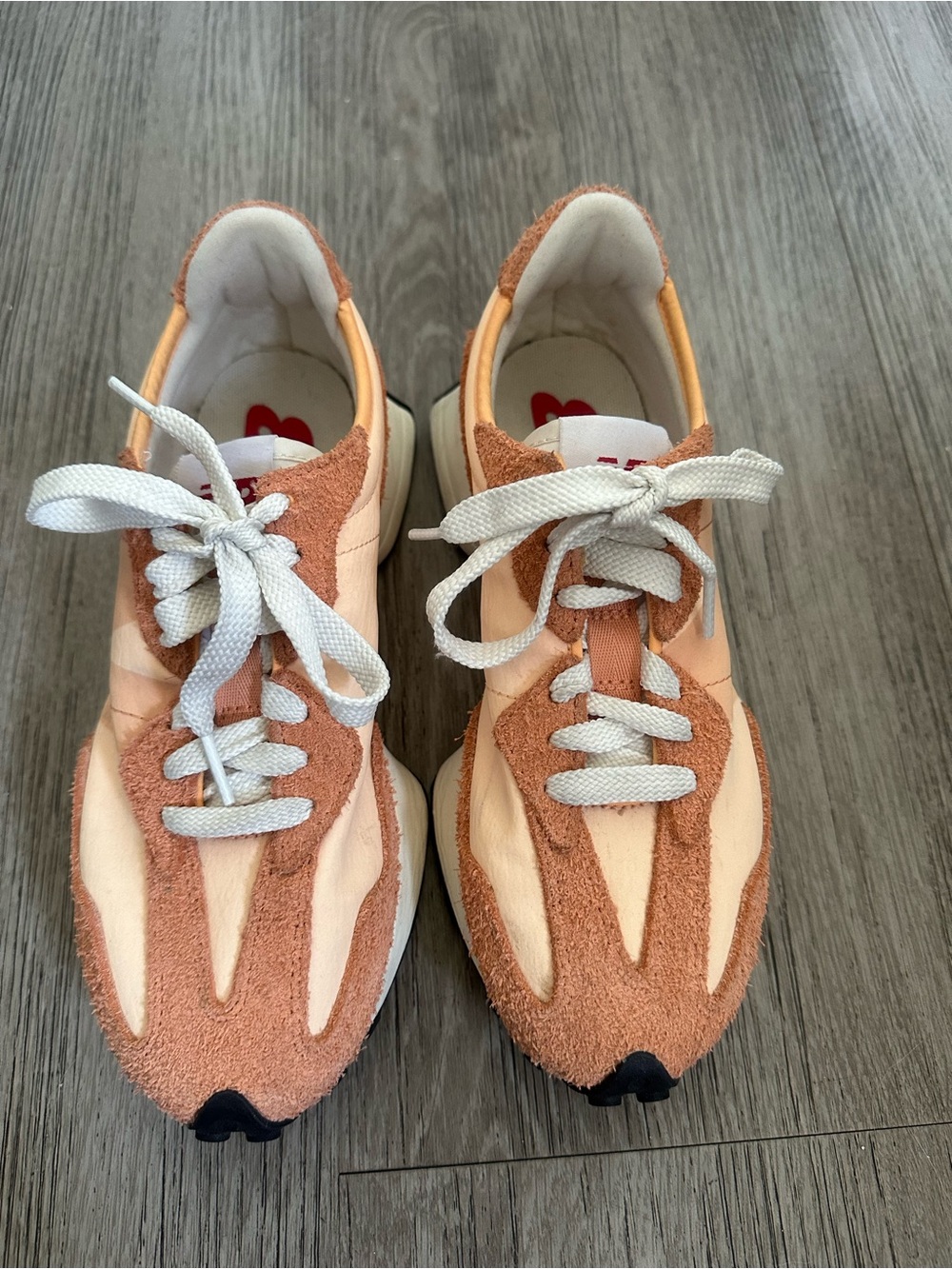 RARE New Balance 327 Copper Peach Blossom - Women's 7.5 -
Excellent Condition.